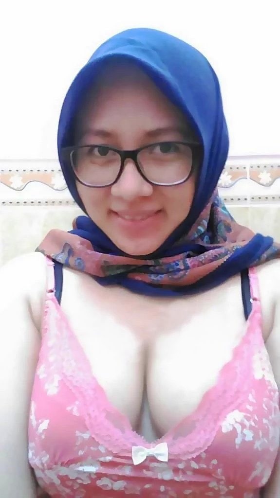Video Viral Digoyang Tante Hijab Kenal Di Instagram Yandex Indonesia Terbaru Top Trending Global 2026